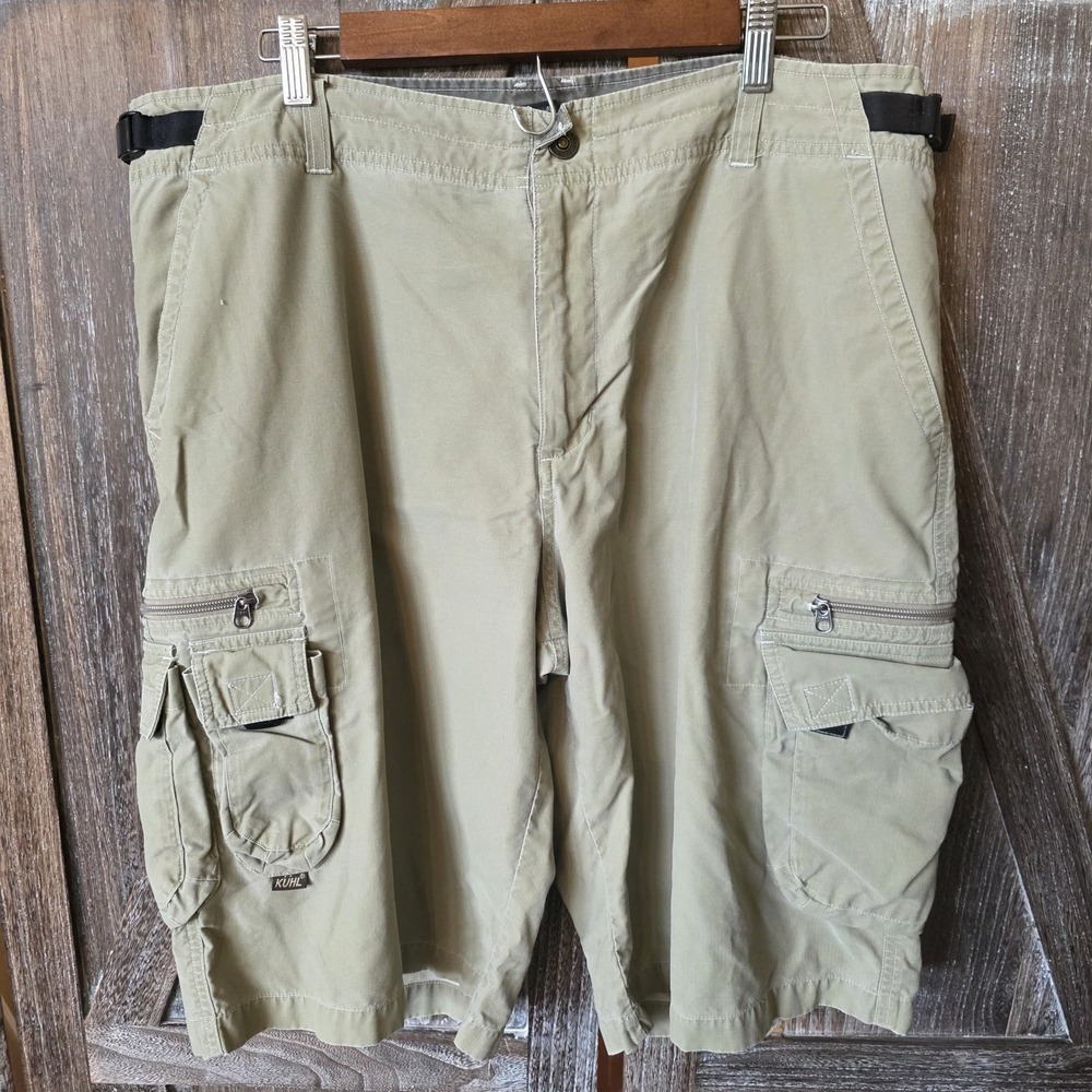 KUHL Shorts Men's Size XL Beige Cargo Hiking Zipper Pockets Kuhl Dry Outdoor